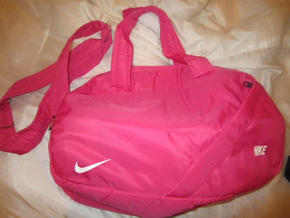 SAC NIKE ROSE NEUF Photos/Video/TV
