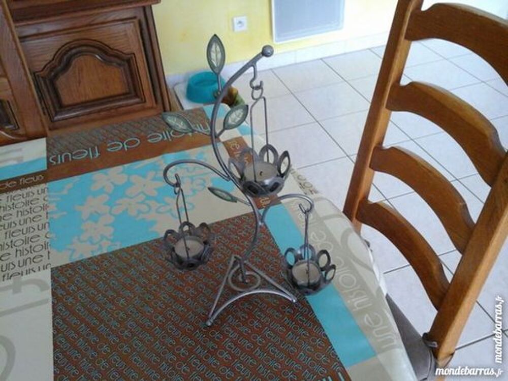 2 bougeoirs en fer forger Décoration