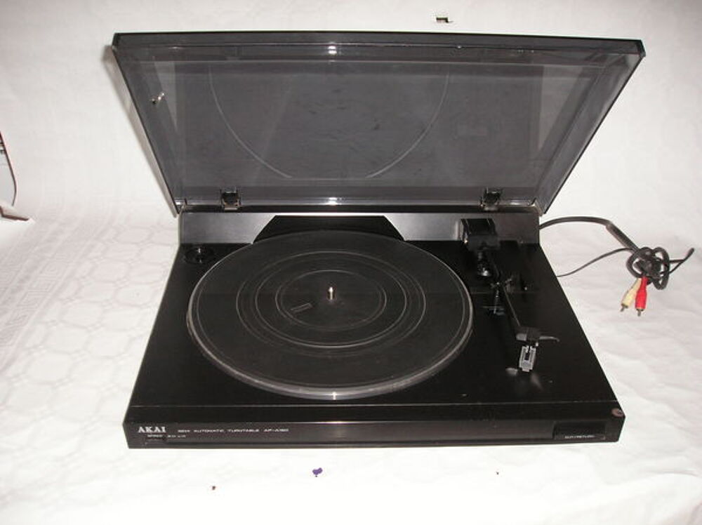 pour bricoleur - platine tourne disque AKAI &agrave; r&eacute;parer Audio et hifi