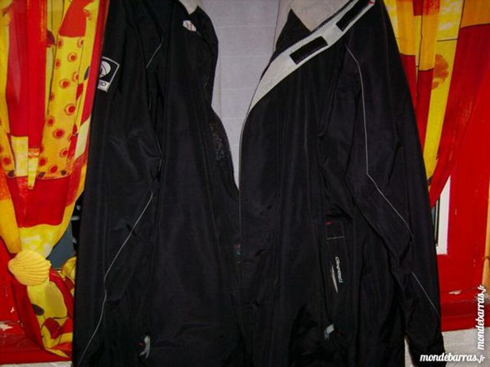 2 parka +veste de costume neuve Vêtements