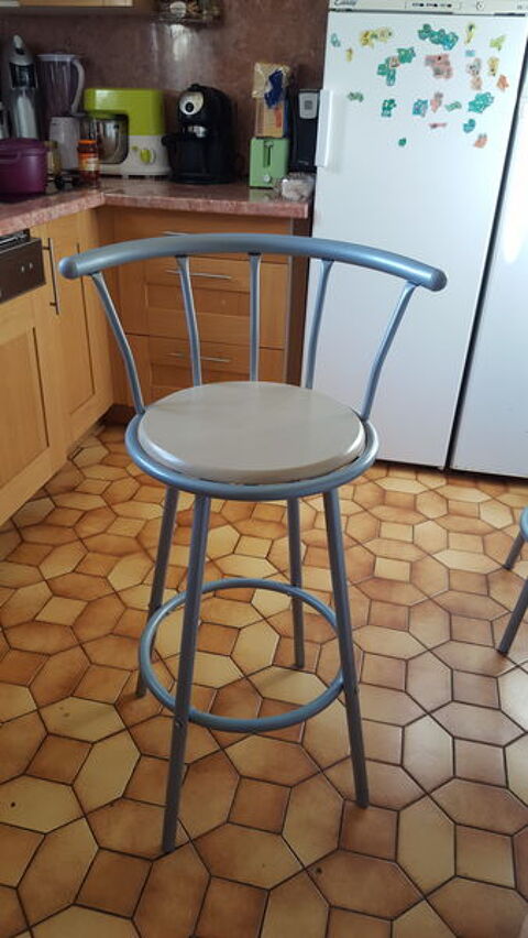 TABOURETS HAUTS 45 Vaural (95)