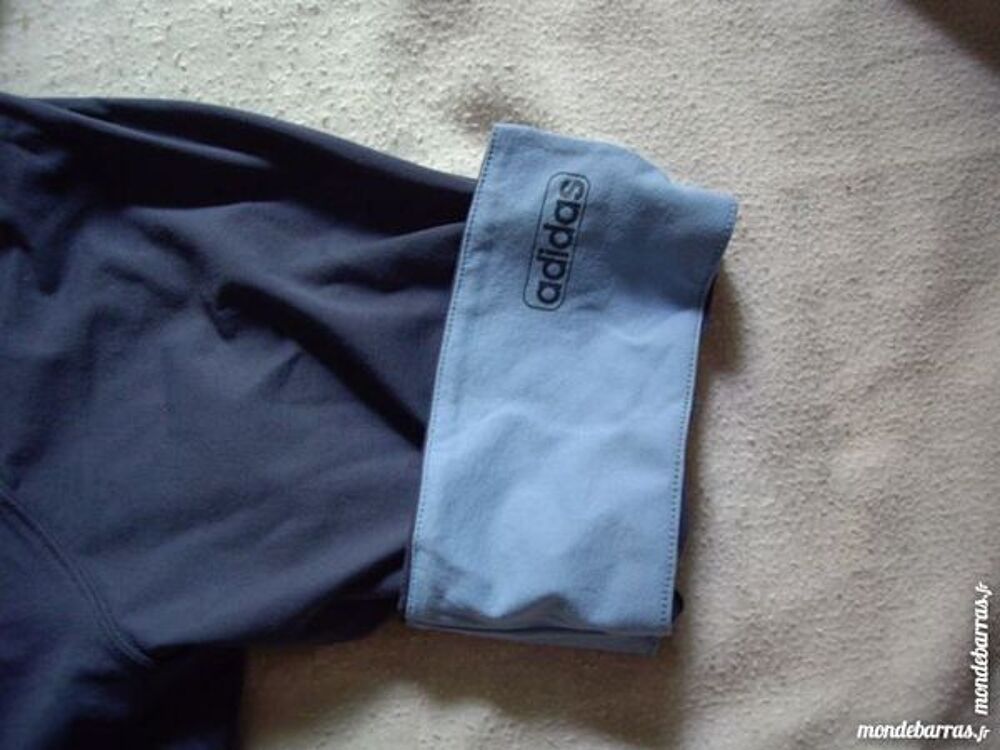 Tee-Shirt Adidas taille 44 Vêtements