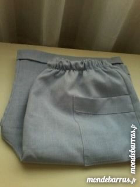 Pancacourt ou bermuda neuf T3 40/42 bleu ciel 4 Saint-Martin-au-Lart (62)