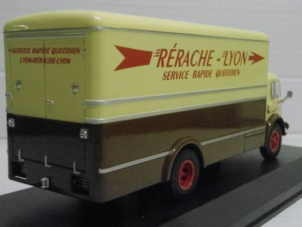 Renault 4140 Fain&eacute;ant fourgon t&ocirc;l&eacute; - IXO 