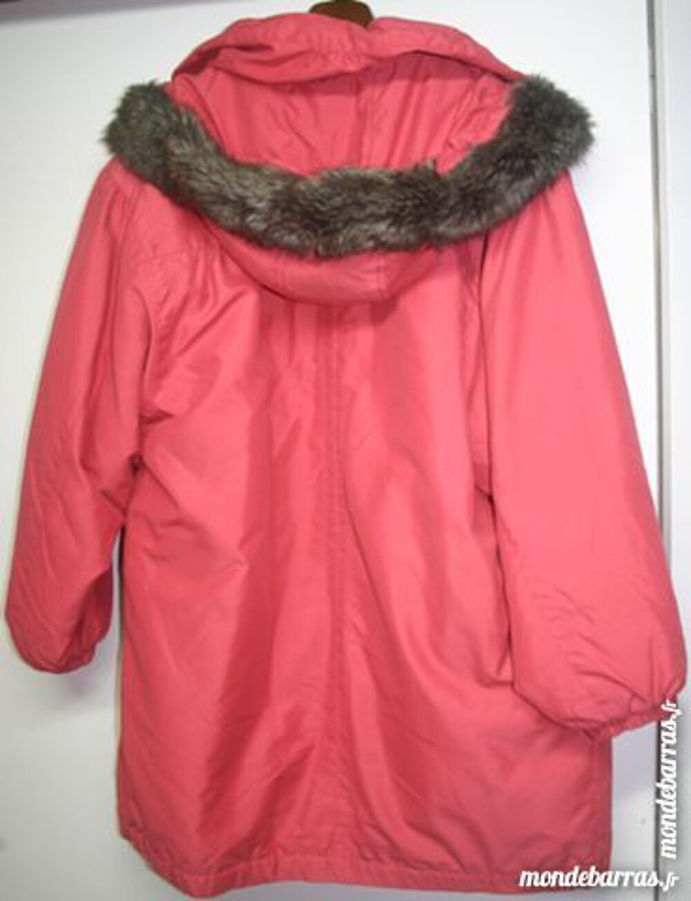 MANTEAU PARKA ROUGE VERMILLON AVEC CAPUCHE Vêtements