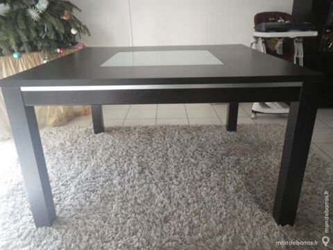 Table carre + 4 chaises couleur weng 200 Brie-Comte-Robert (77)