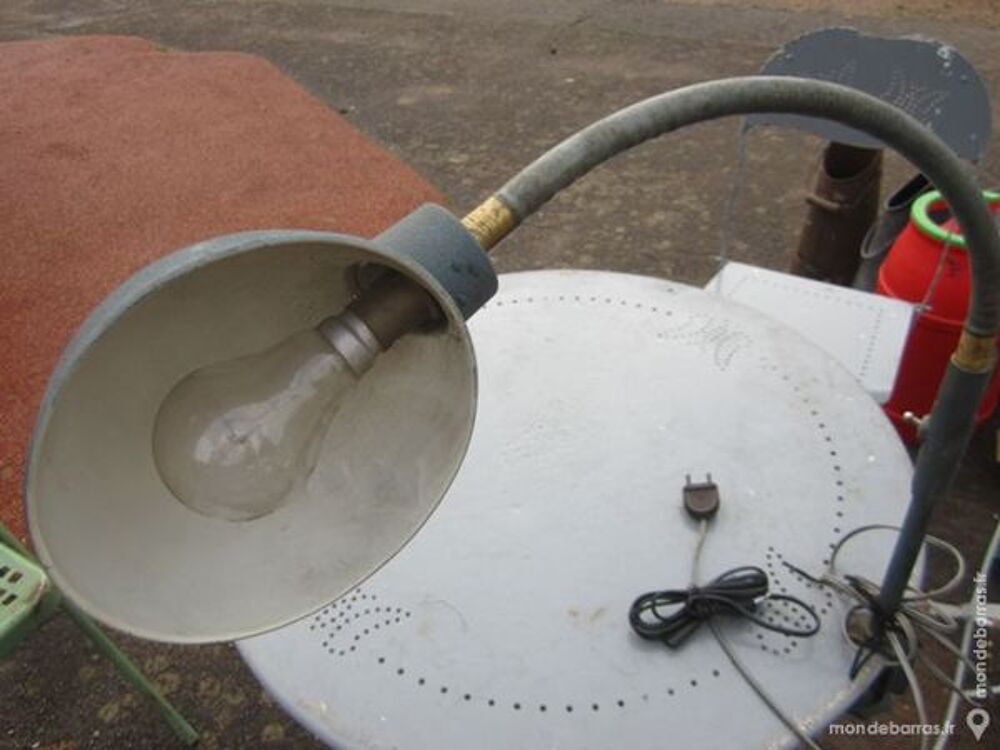belle lampe m&eacute;tallique articul&eacute;e Décoration