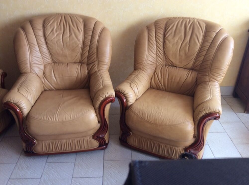 canap&eacute; cuir 3 places + fauteuils assortis Meubles