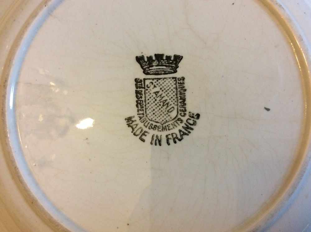 Assiette ancienne St Amand enfants militaires 1932 