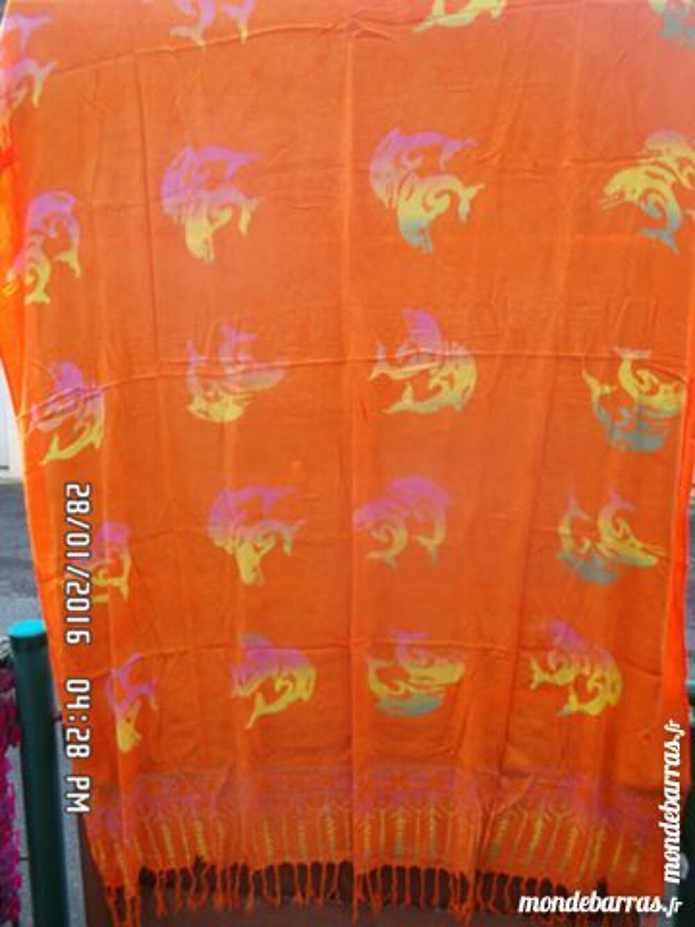 tissu orange dauphin Cuisine