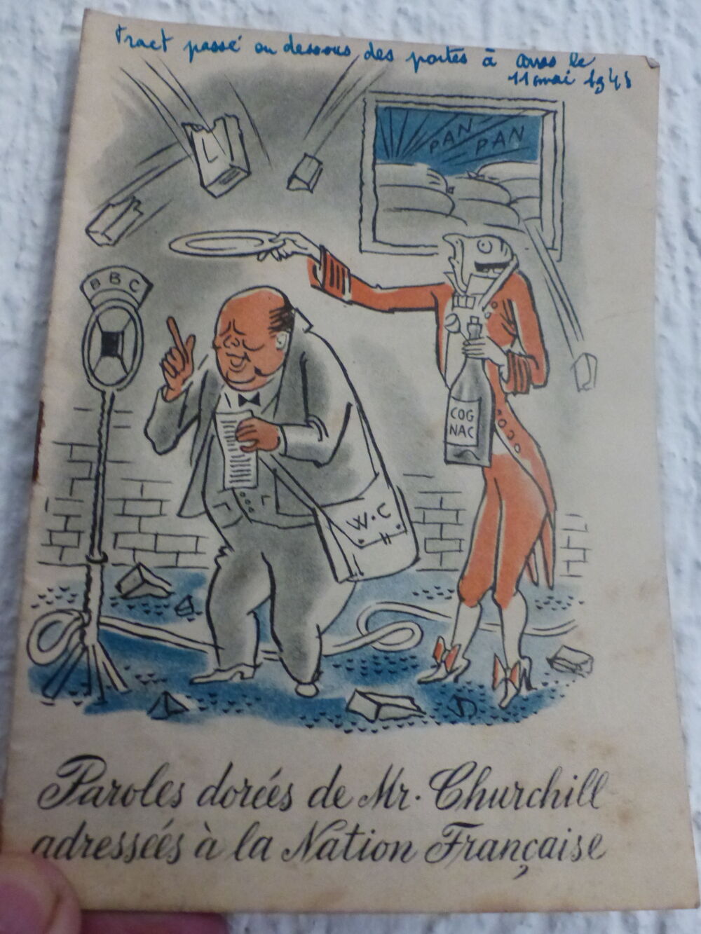 EXCEPTIONEL PETIT LIVRET (CHURCHILL) 