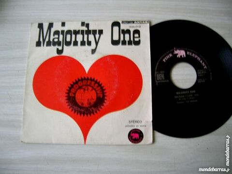 45 TOURS MAJORITY ONE Because I love/Get back hom 6 Nantes (44)