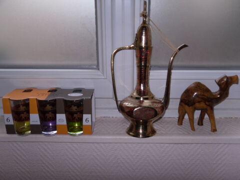 Verseuse Thé Orientale Cuivre : Neuve + 6 Verres Lot 25 Neuville-de-Poitou (86)