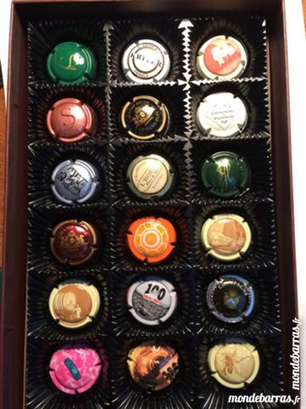 LOT de 18 CAPSULES de CHAMPAGNE 