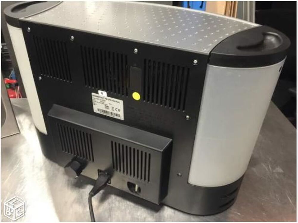 nespresso c100 ou c200 Electroménager