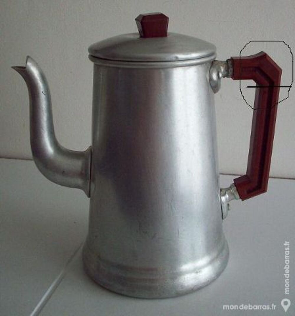 Cafeti&egrave;re Verseuse Ancienne ALU Randonn&eacute;e camping Electroménager