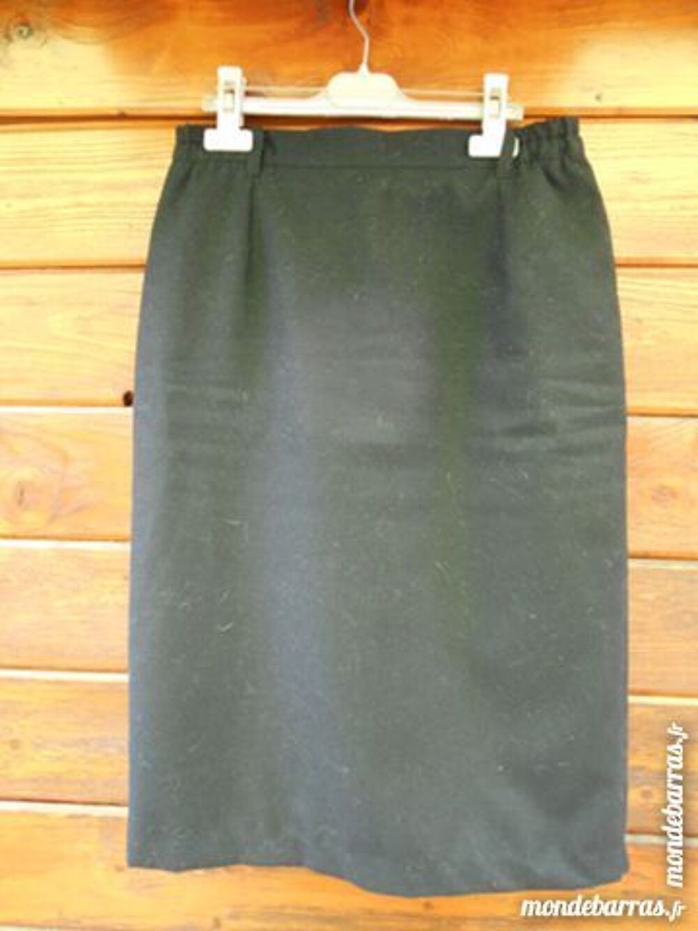 JUPE droite T. 38 Vêtements