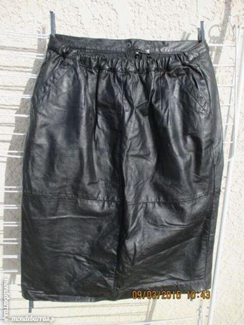 Jupe cuir 40 15 Montpellier (34)