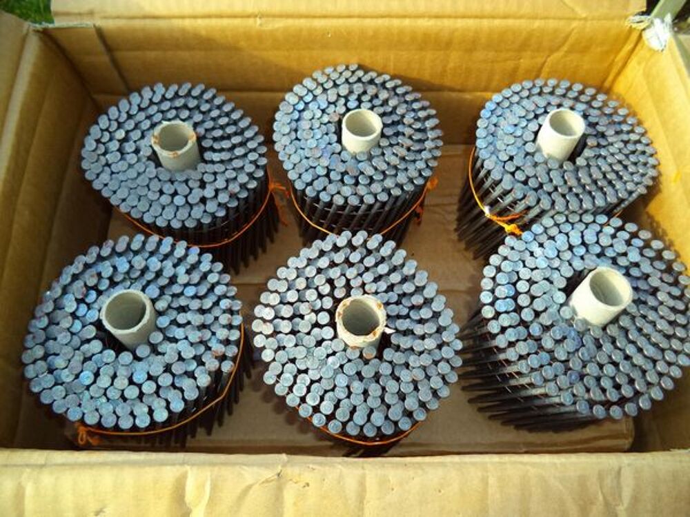 17000 clous wurth pour charpente Bricolage
