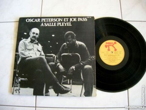 DOUBLE 33 TOURS PETERSON & JOE PASS A Salle Pleyel 45 Nantes (44)