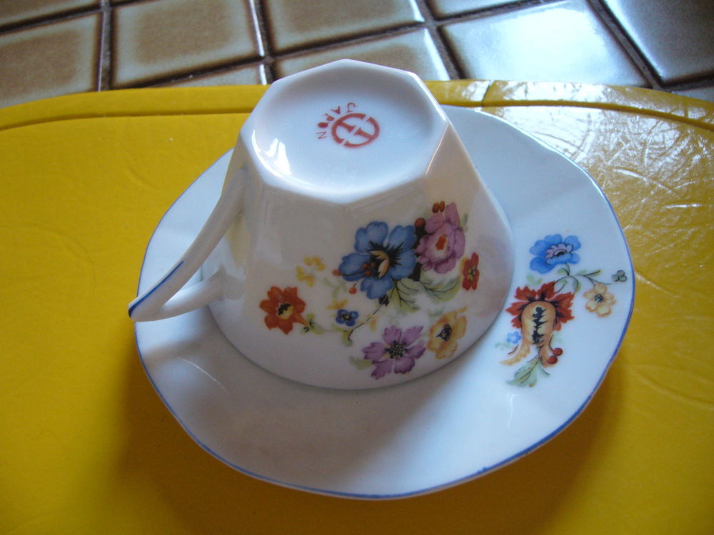 Tasses anciennes en porcelaine japonaise Cuisine