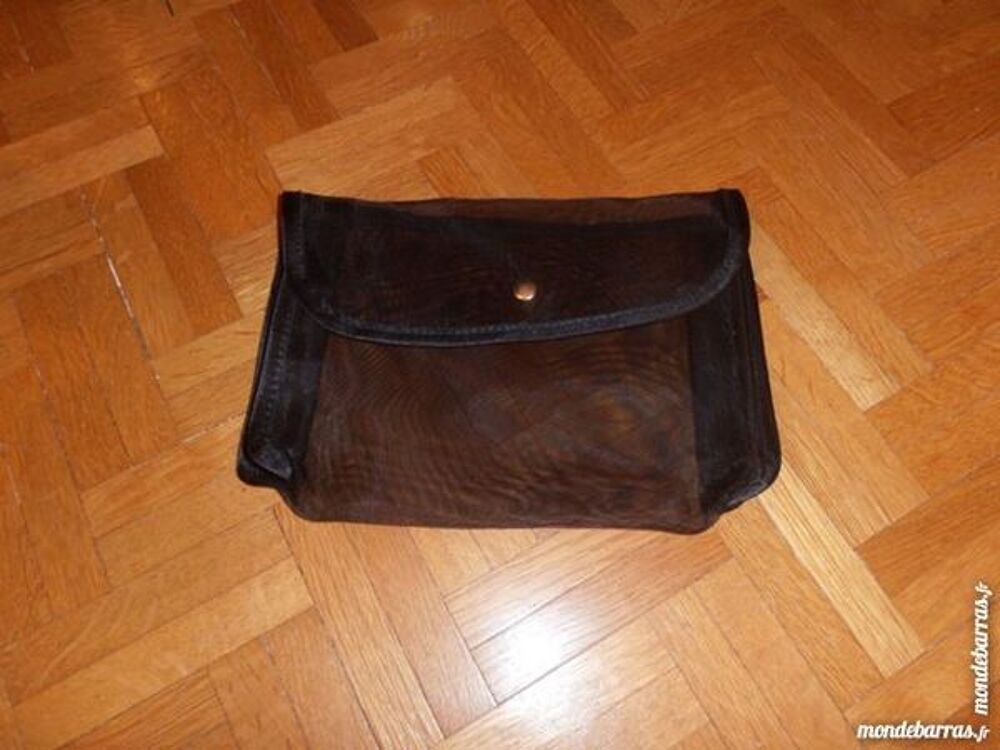 5 pochettes Bijoux et montres