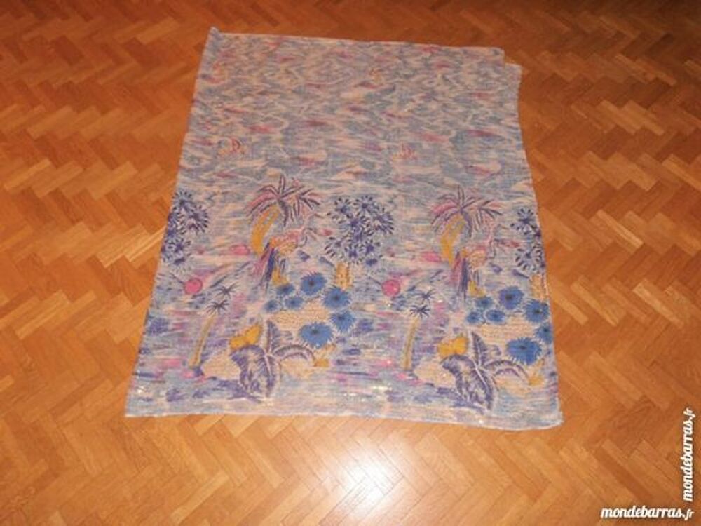 Par&eacute;o/foulard oiseaux Bijoux et montres