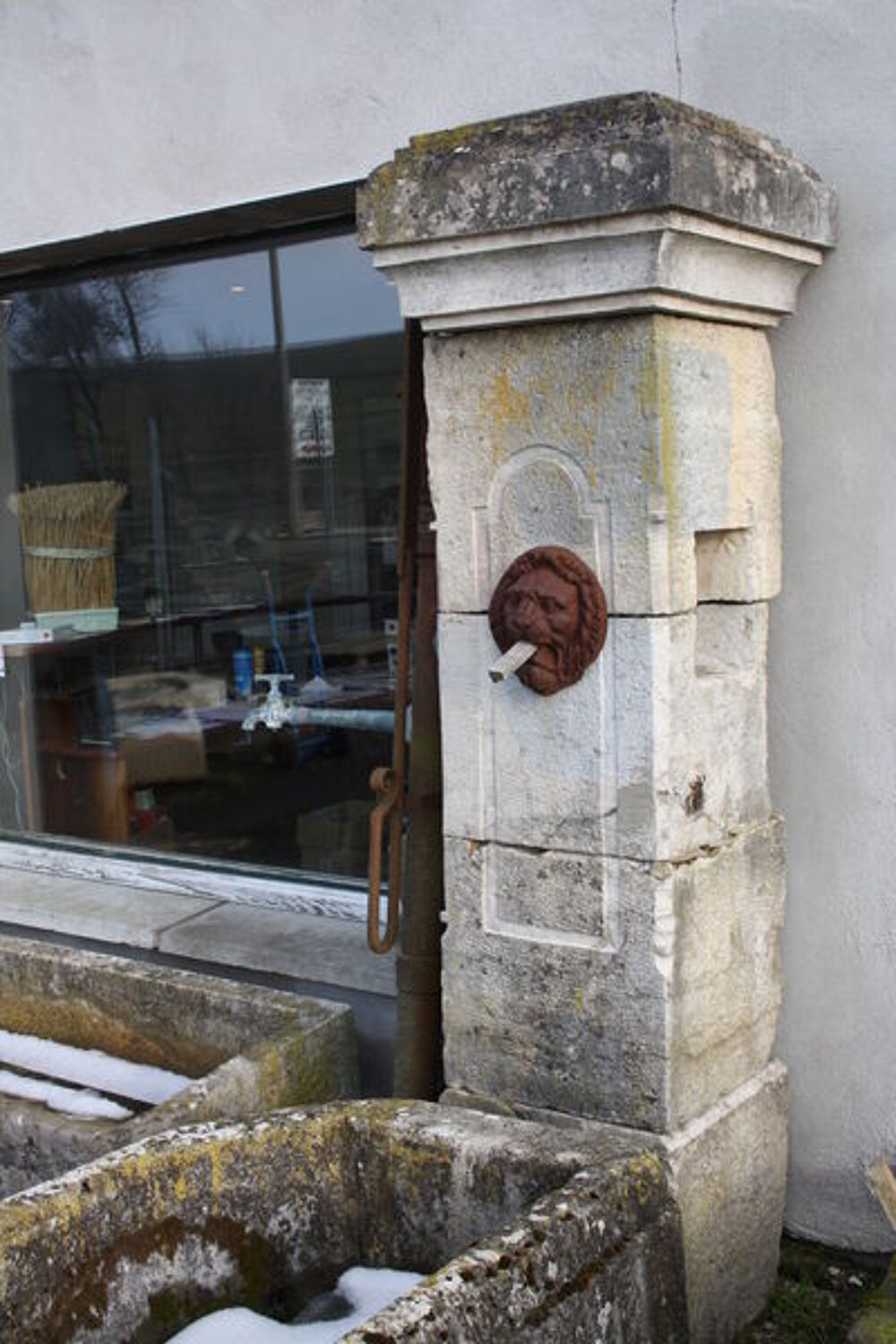 Moine de fontaine en pierre Décoration