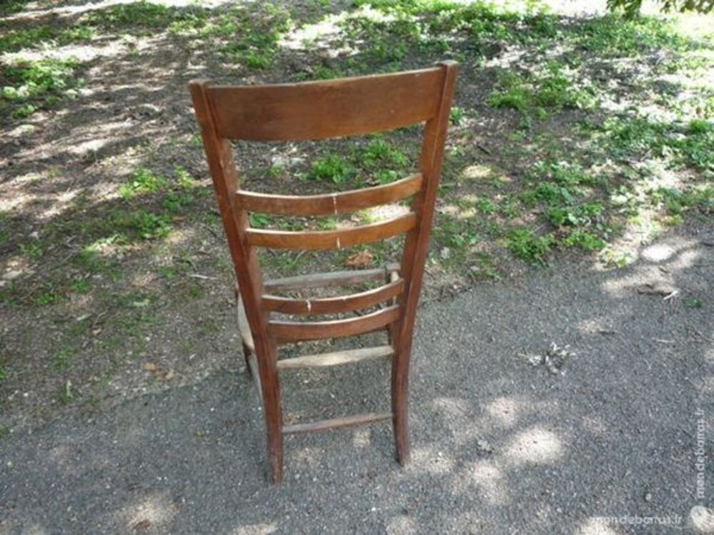 Chaise basse &agrave; rempailler rustique/de nourrisse Meubles