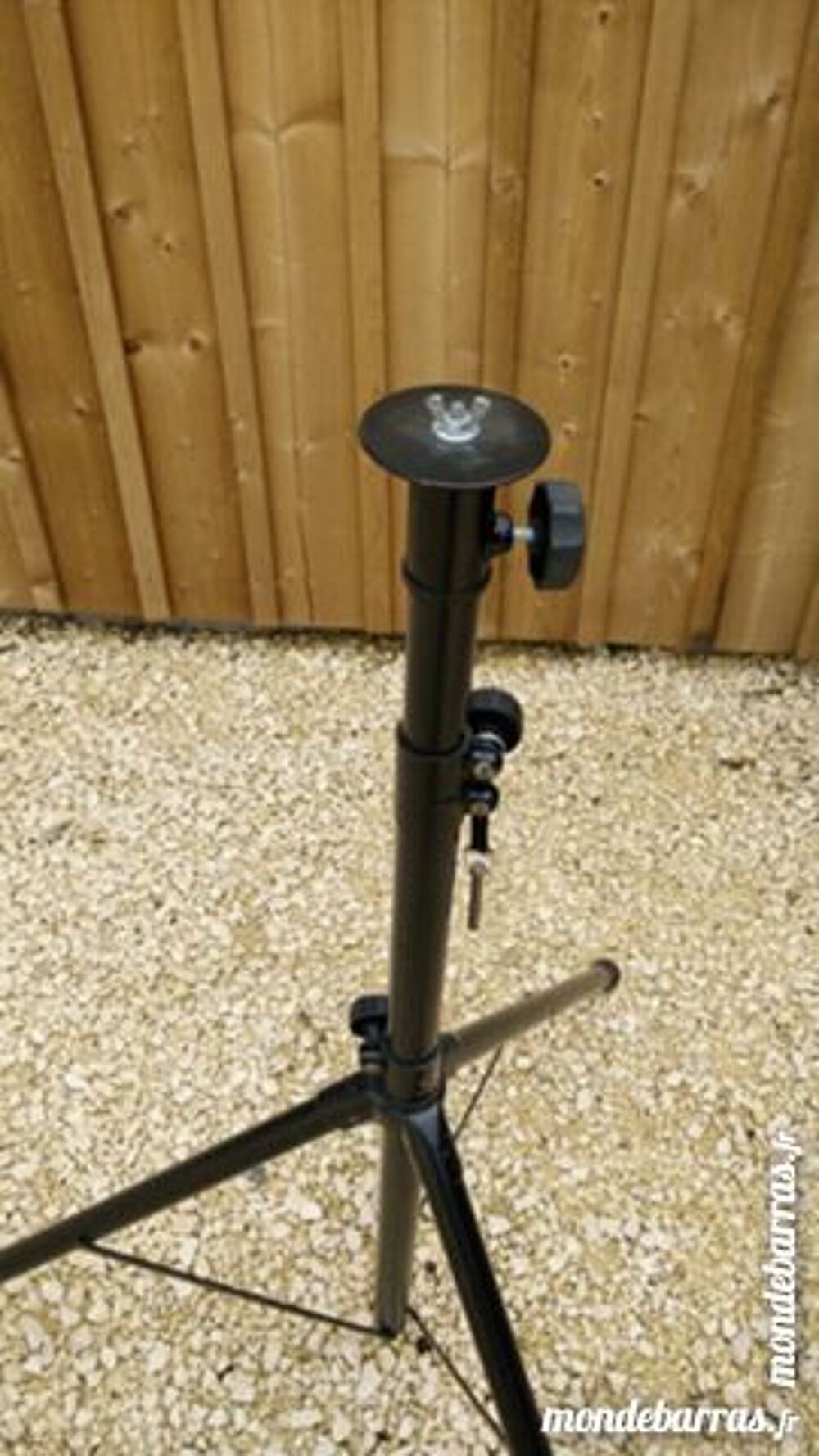 Lot de deux pieds support jeux de lumi&egrave;res Audio et hifi