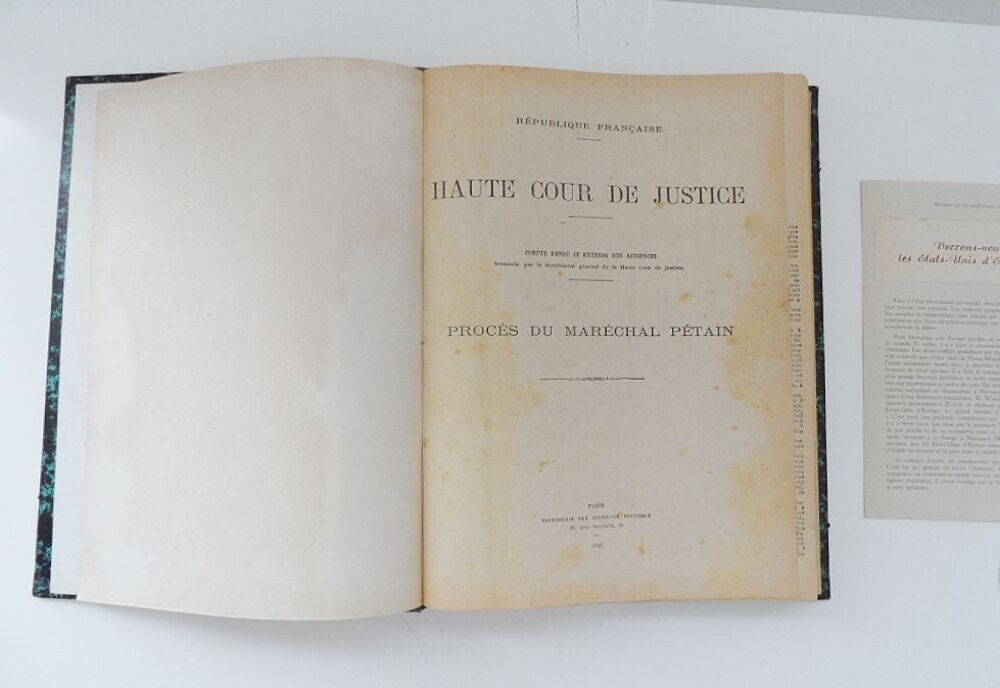 LIVRE ANCIEN PROCES DU MARECHAL PETAIN 1945 ORIGINAL tbe Livres et BD