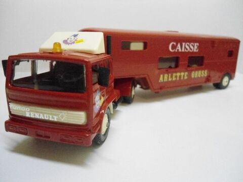 Semi-remorque caisse cirque Arlette Grüss VEREM 38 Follainville-Dennemont (78)