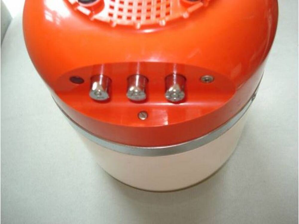 Lampe Radio EUROPHON design adriano rampoldi Audio et hifi