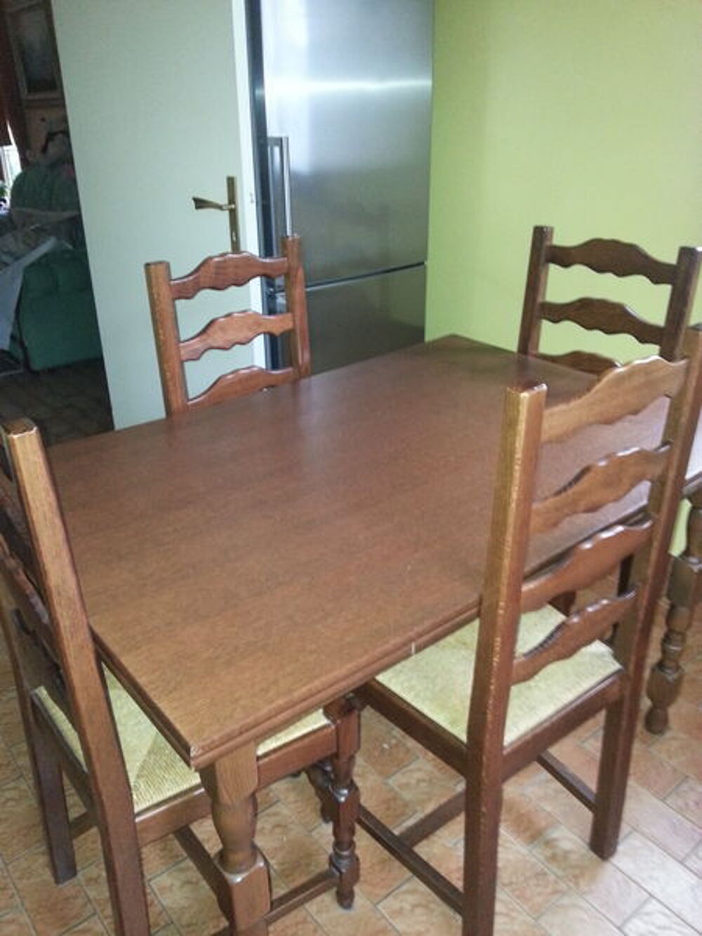 TABLE A MANGER Meubles