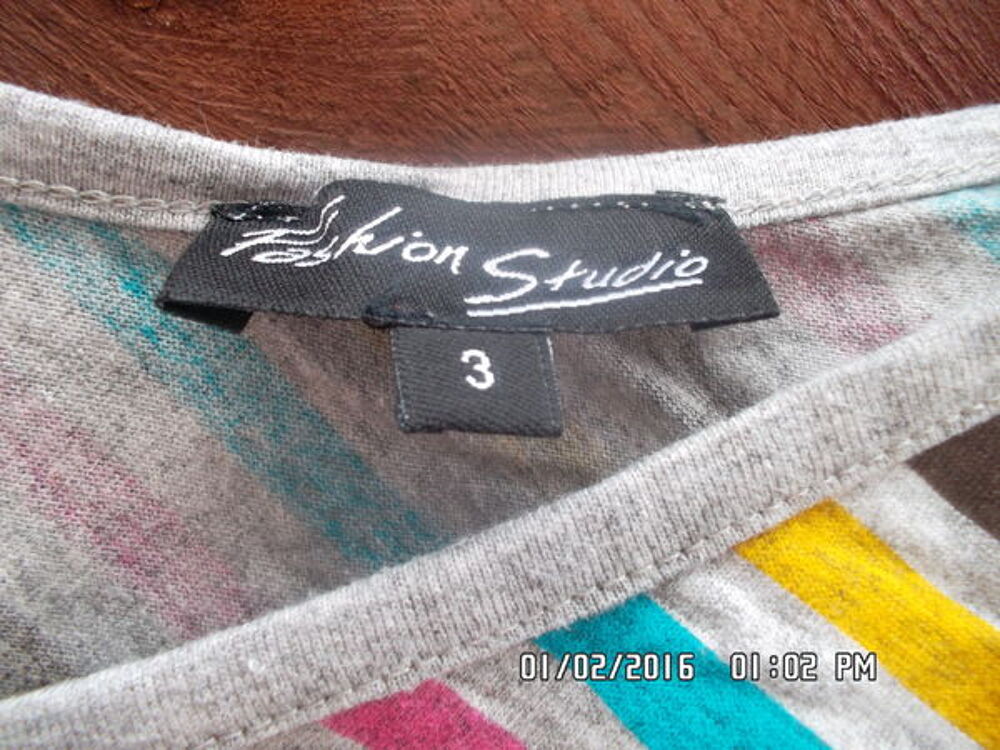 TEE SHIRT GRIS A RAYURES*JUSTE 2E*KIKI60230 Vêtements