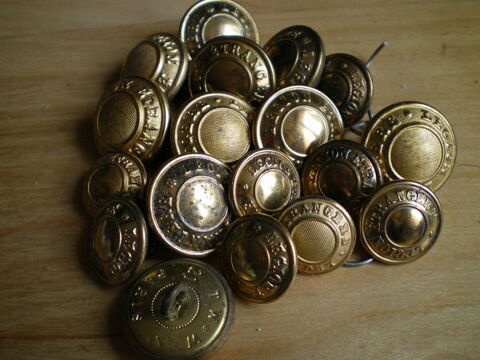 LOTS BOUTONS LEGION ETRANGERE 30 Salon-de-Provence (13)