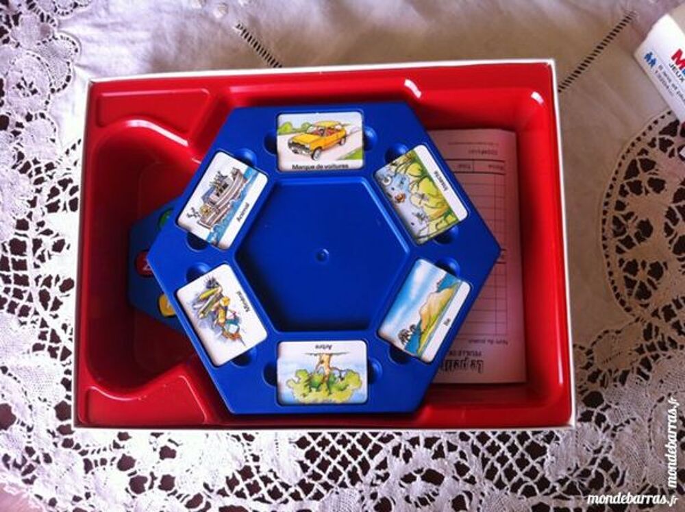 JEU &laquo;LE PETIT BAC&raquo; Jeux / jouets