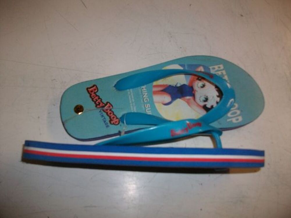 Tongs Bleu Turquoise Betty Boop pt 38-neufs- &agrave; 3,50  Chaussures