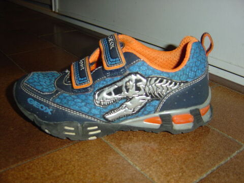 Basket GEOX clignotant  Taille 29
14 Montpellier (34)