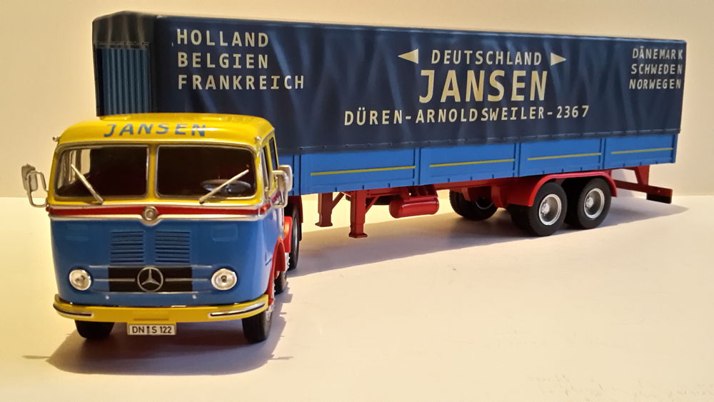 Camion Mercedes-Benz semi-remorque savoyarde 