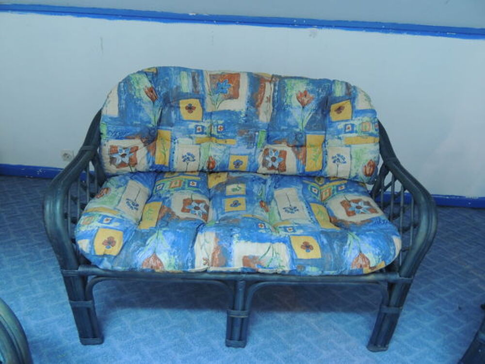 Salon en rotin bleu fonc&eacute; Meubles