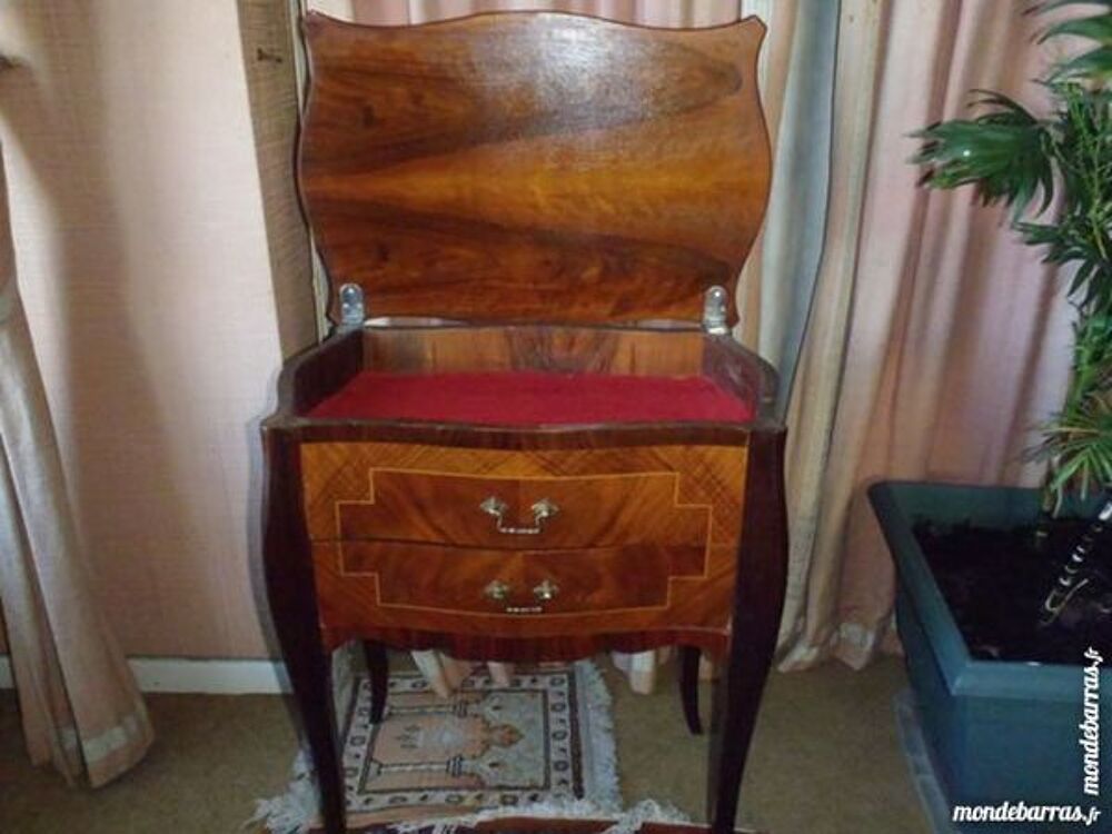 bo&icirc;te &agrave; ouvrage avec tiroir Décoration