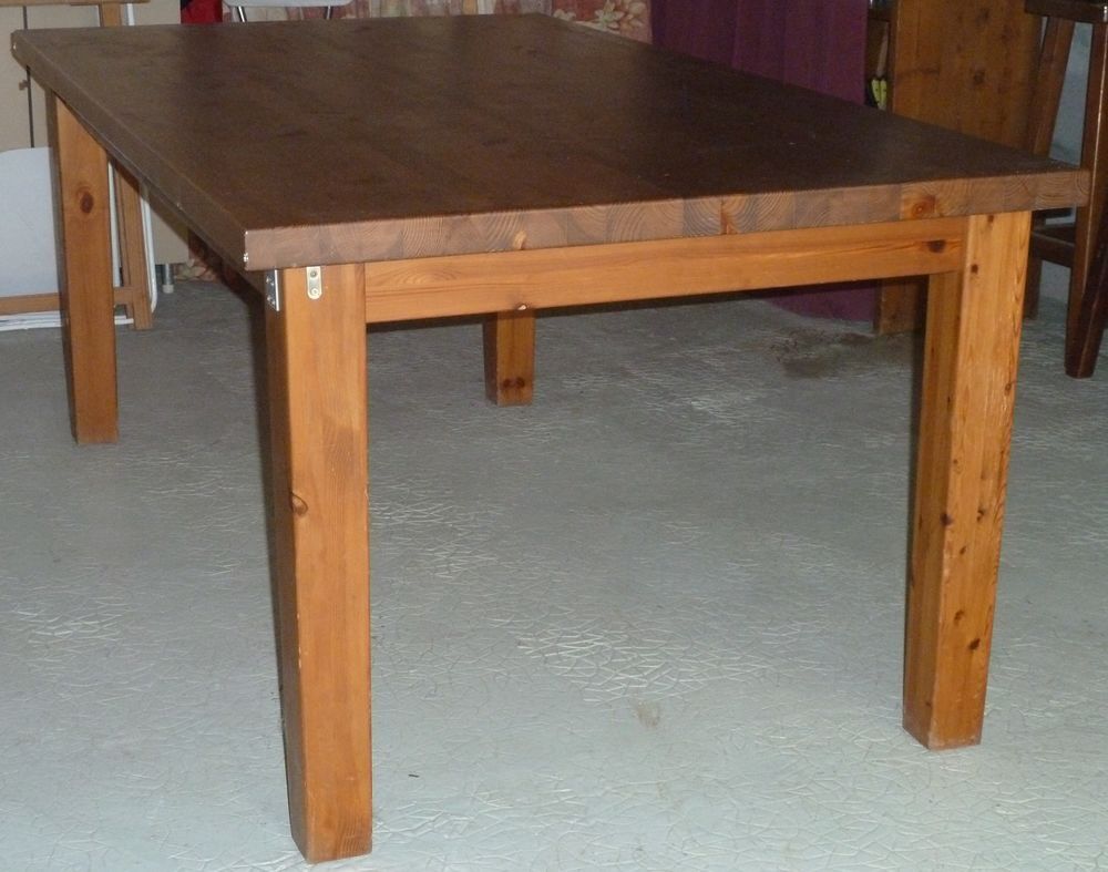 tres belle table en pin massif Meubles