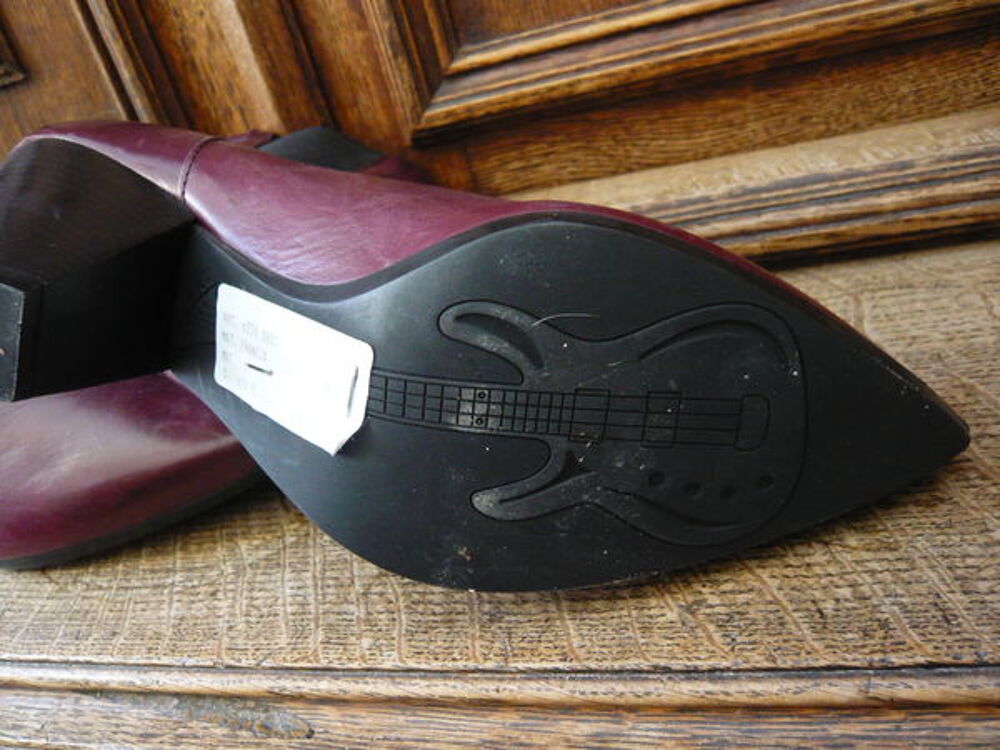 boots en cuir neuves coloris bordeaux marque Vicmatie Chaussures