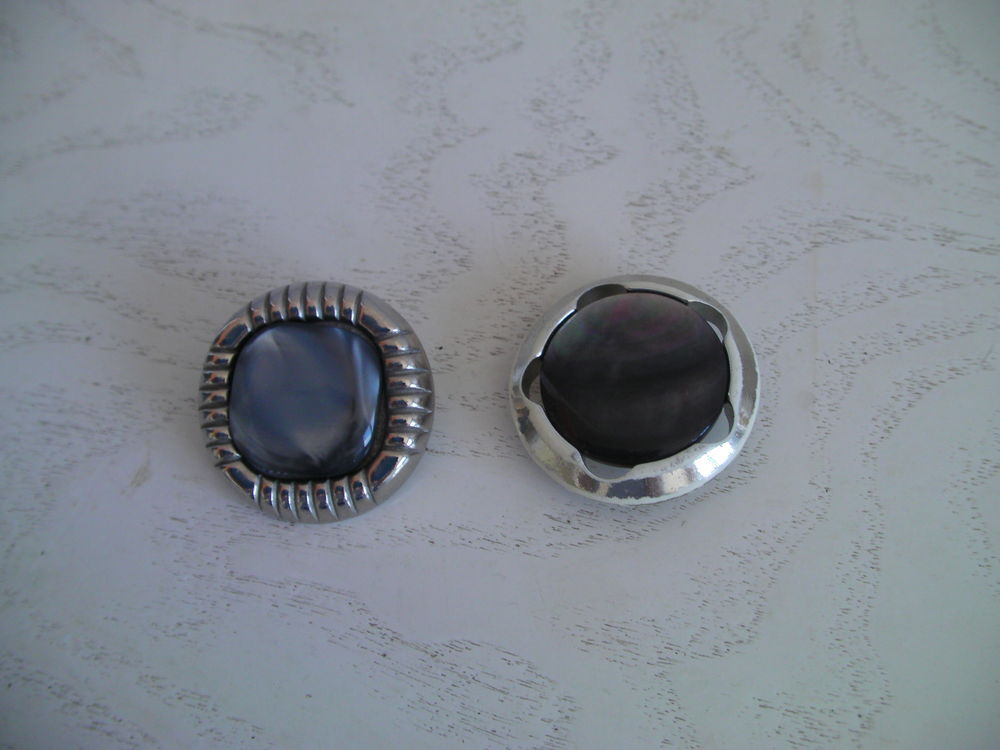 JOLIS BOUTONS Vêtements