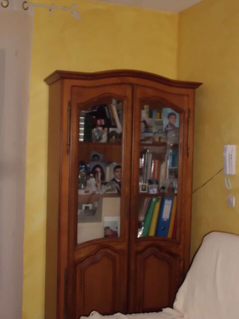 BIBLIOTHEQUE 50 Ollioules (83)