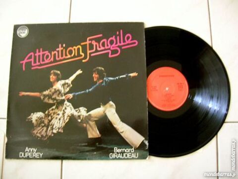 33 TOURS ATTENTION FRAGILE BOF Com�die Musicale 22 Nantes (44)