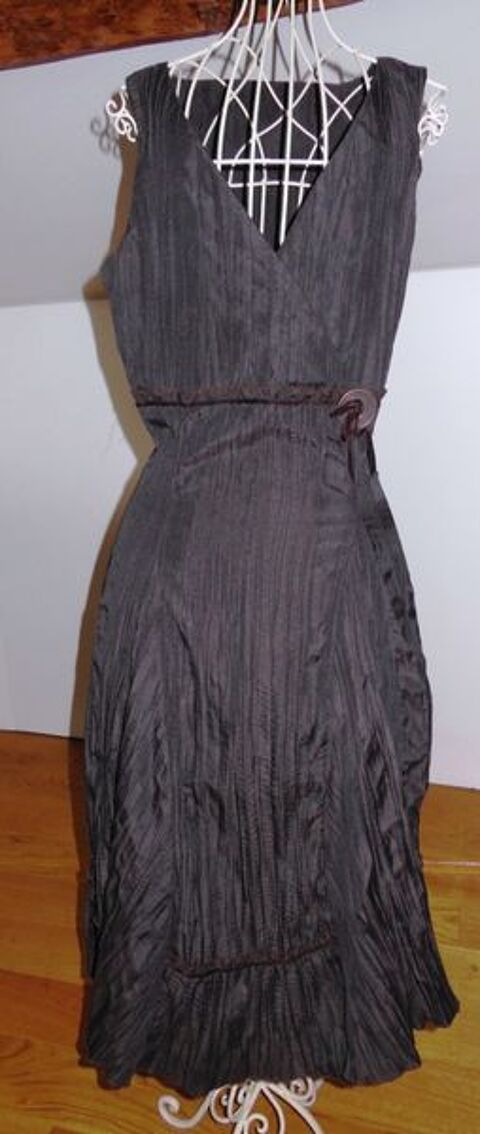 ROBE TAILLE 38 8 Gennevilliers (92)