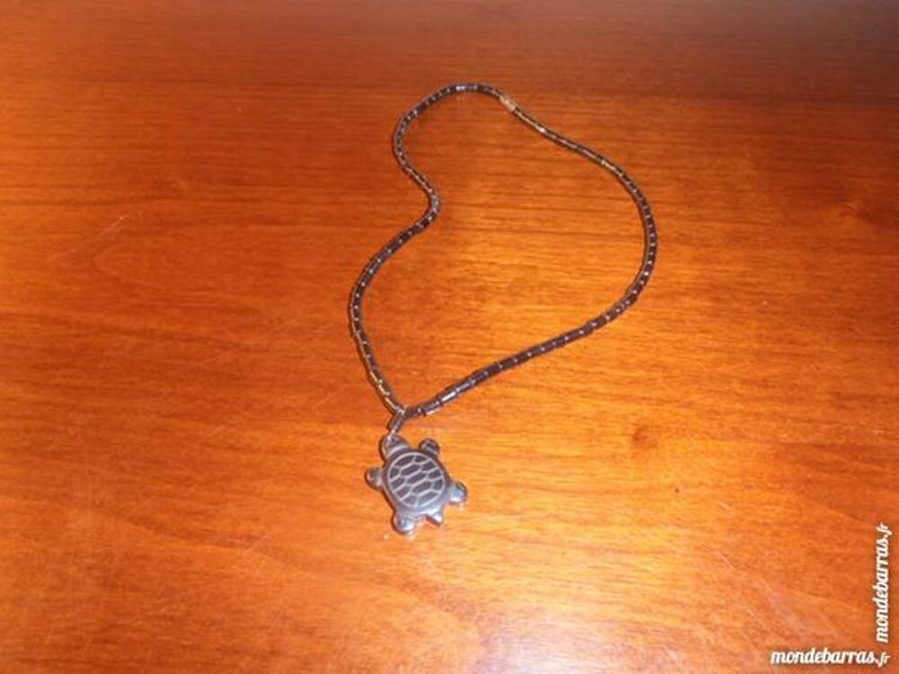 Collier hematite tortue (28) Bijoux et montres