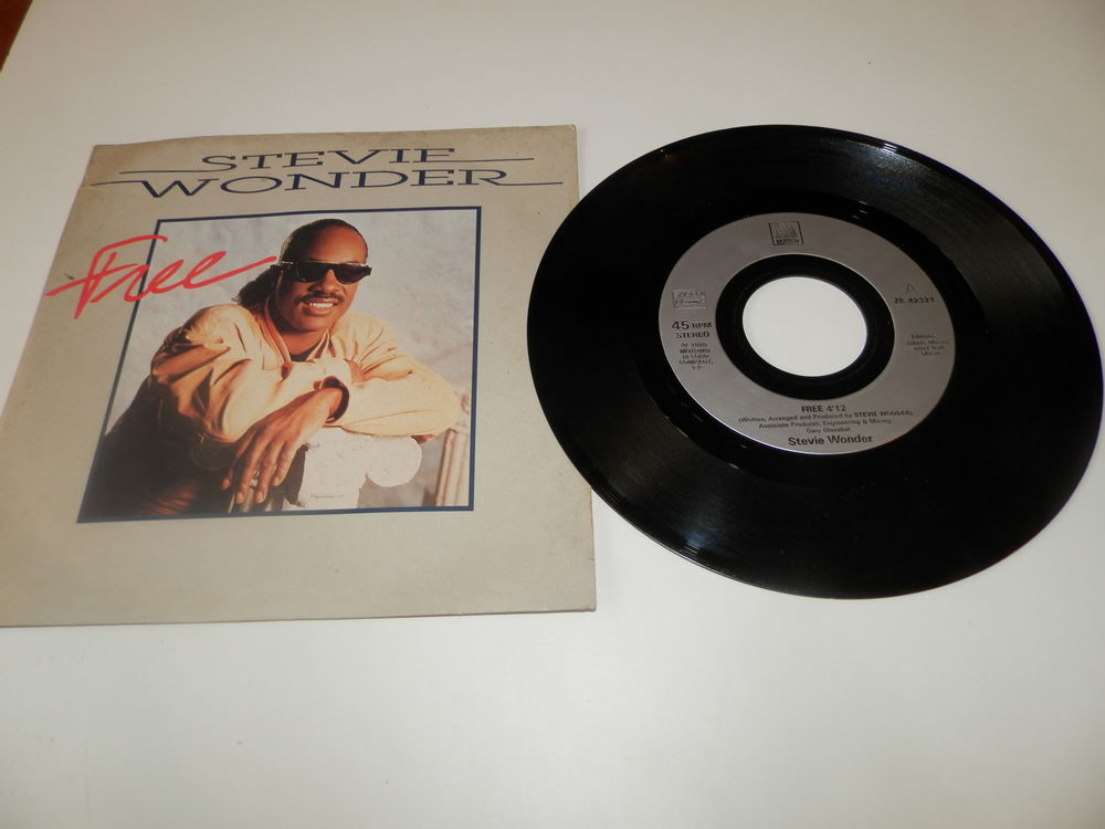 Stevie Wonder - Free / happy birthday CD et vinyles